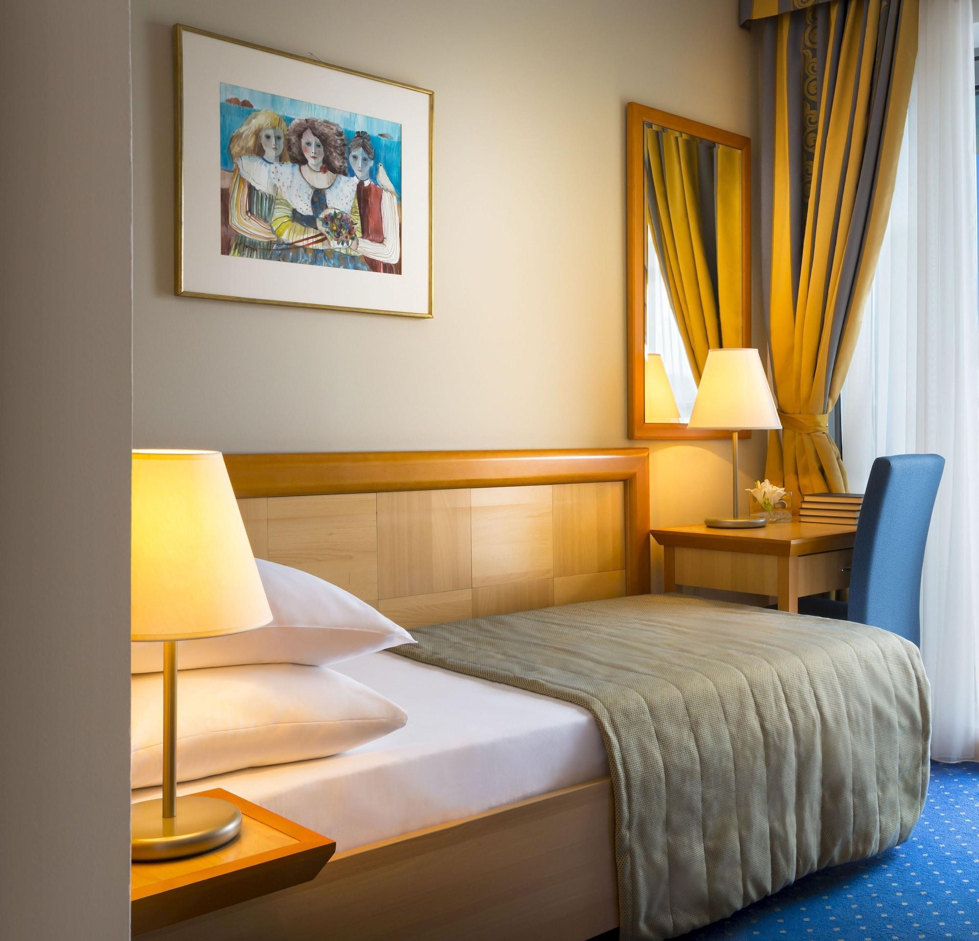 Aminess Vival Grand Azur Hotel Orebic Exterior photo